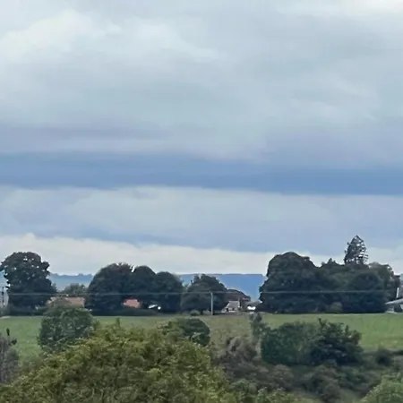 Oda ve Kahvaltı Woodward 4*